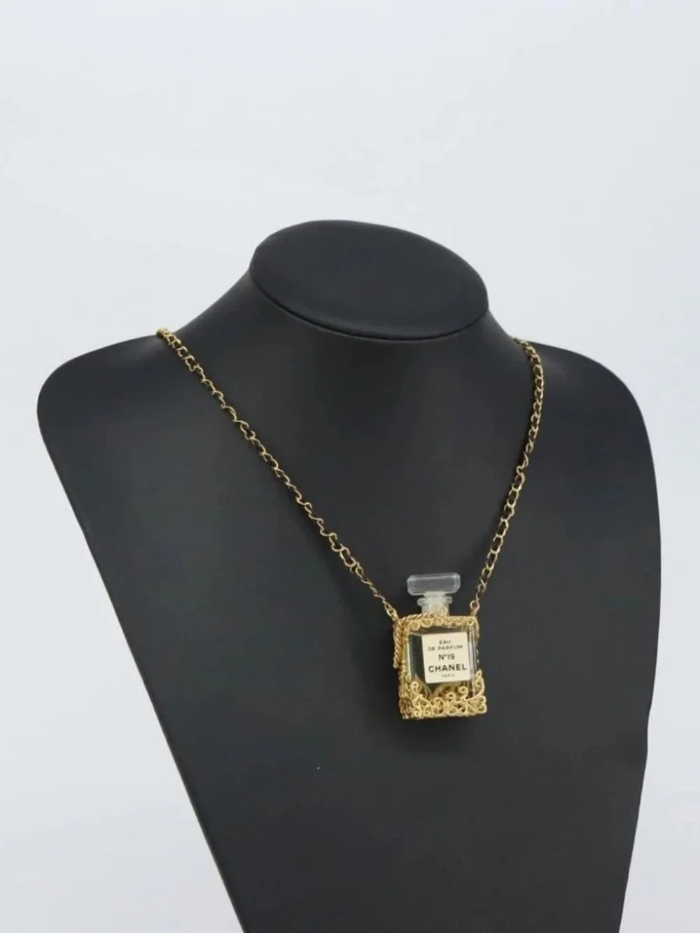 CHANEL Perfume Necklace metal Gold CC Auth mr1750
